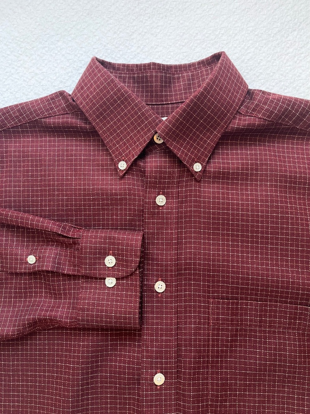 Turnbury Mens Dress Shirt Non Iron Size M Button Down Cotton Dark Red